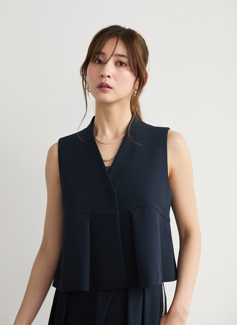 LOUNIEルーニィー　2wayジレブラウス ブラック　黒　定価2.4万 LOUNIEルーニィー 2wayジレブラウス ブラック 黒 定価2.4万